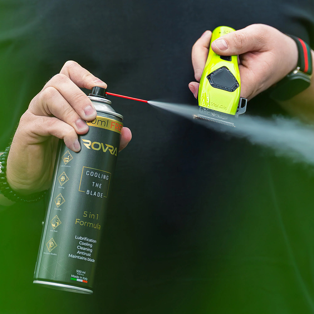 rovra-hair-clipper-cleaning-spray-in-use-with-electric-clipper copy